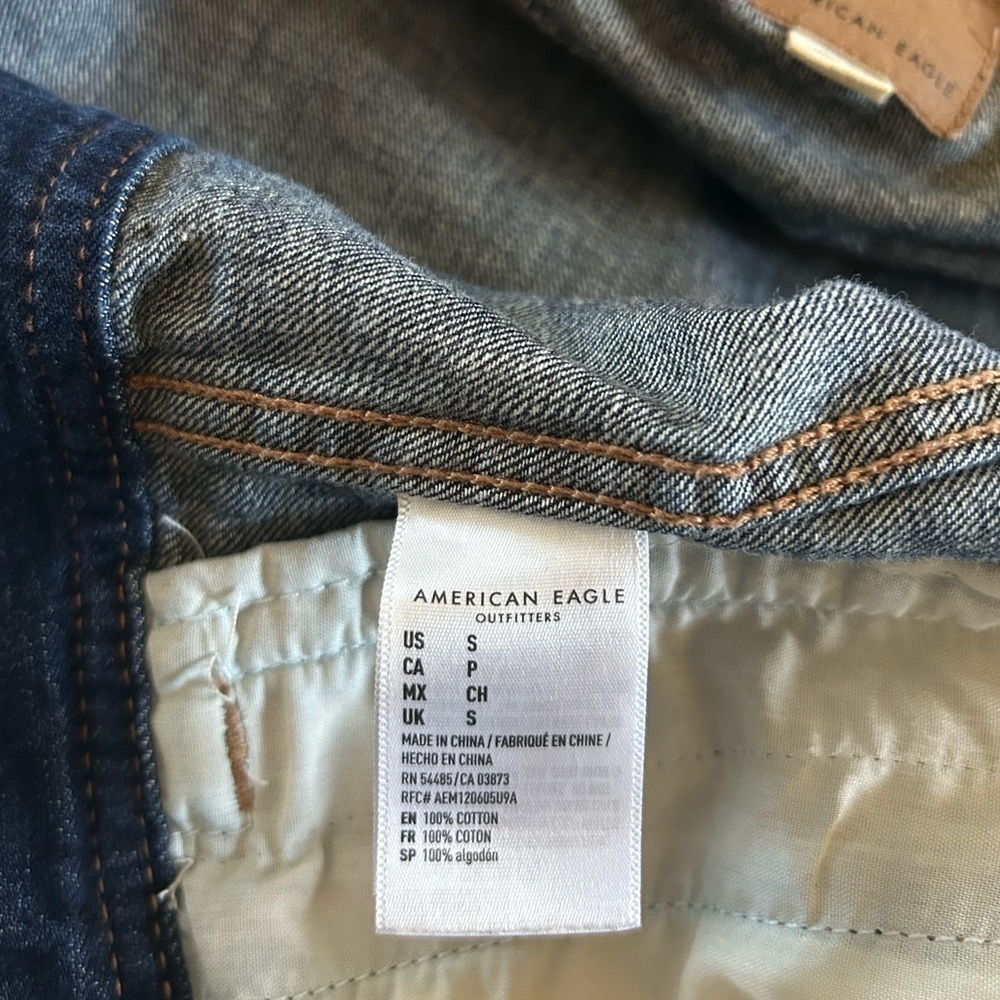 American Eagle Distressed Denim Jacket Small - Picture 8 of 9